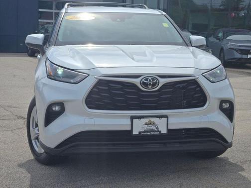 2022 Toyota Highlander LE