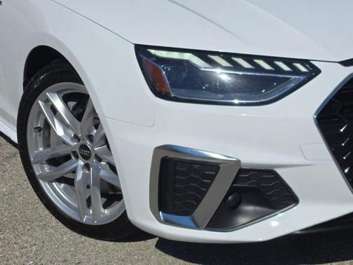 2023 Audi A4 45 S line Premium Plus
