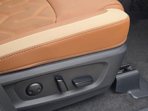 Scarlet Ember Tintcoat 2026 Nissan Pathfinder Platinum