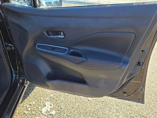 Super Black Metallic 2025 Nissan Versa 1.6 S