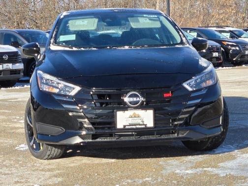 Super Black Metallic 2025 Nissan Versa 1.6 S