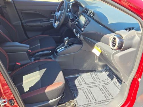Scarlet Ember Tintcoat 2025 Nissan Versa 1.6 S