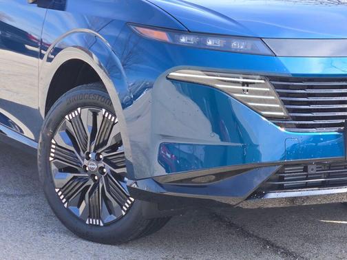 Aurora Blue/Super Black 2026 Nissan Murano Platinum