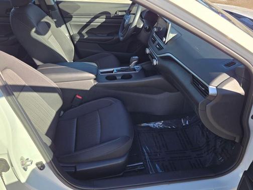 2025 Nissan Altima S FWD