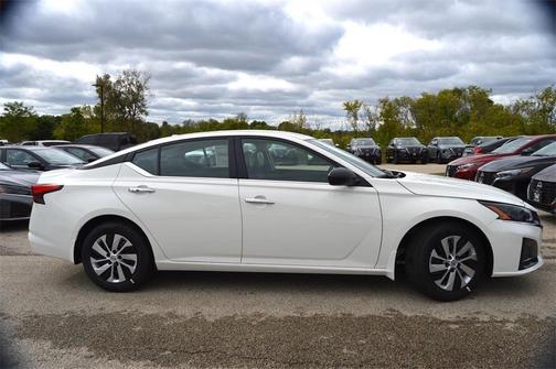 2025 Nissan Altima S FWD