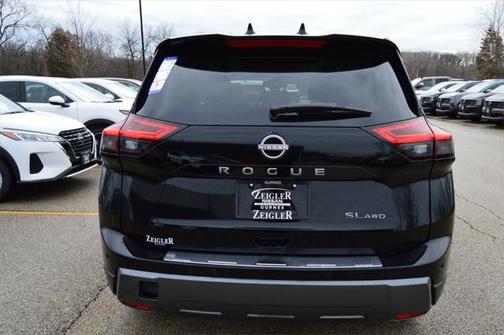 2025 Nissan Rogue SL