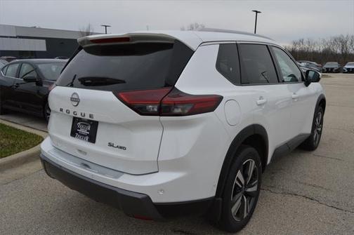 2025 Nissan Rogue SL