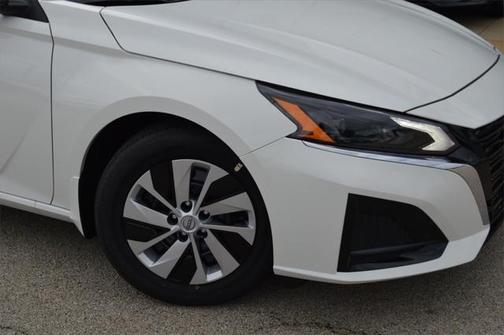 2025 Nissan Altima S FWD