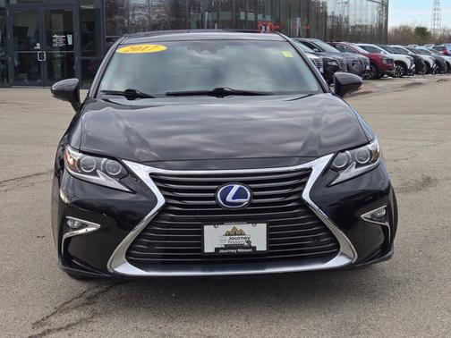 2017 Lexus ES 300h Base