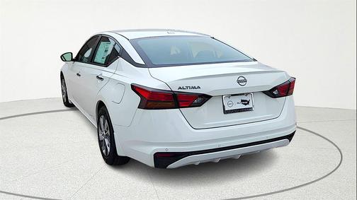 2025 Nissan Altima S FWD