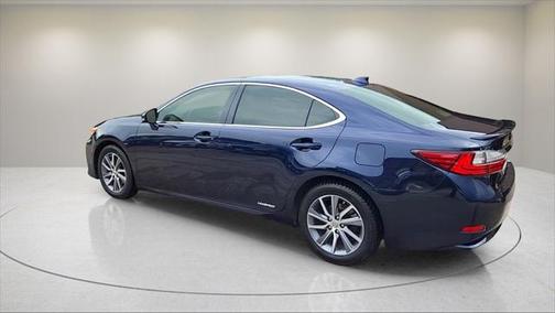 2016 Lexus ES 300h Base