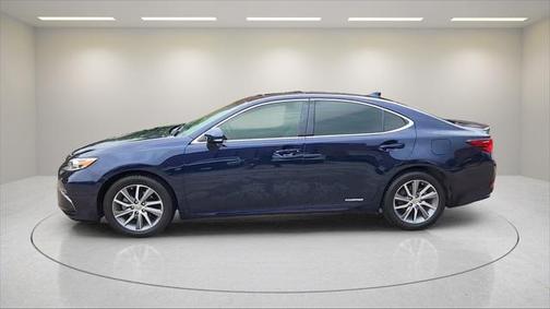 2016 Lexus ES 300h Base