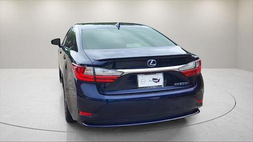 2016 Lexus ES 300h Base