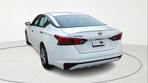 2025 Nissan Altima S FWD