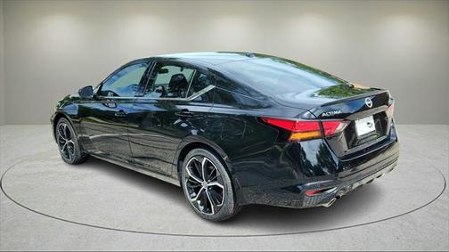 2025 Nissan Altima SR FWD