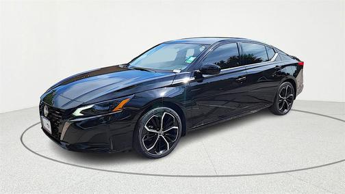 2025 Nissan Altima SR FWD