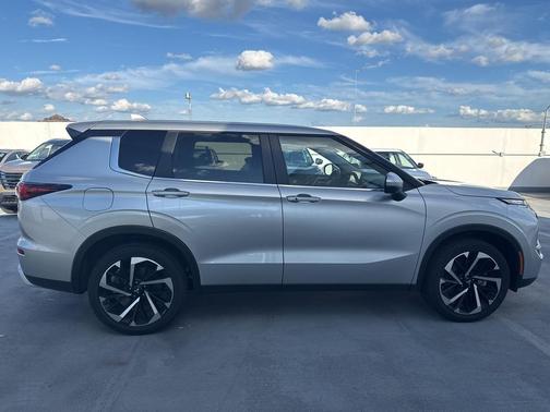 2024 Mitsubishi Outlander