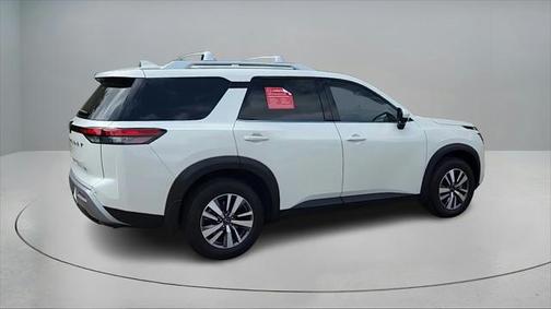 2023 Nissan Pathfinder SL FWD