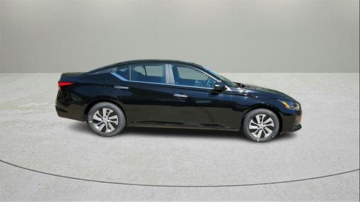 2025 Nissan Altima S FWD