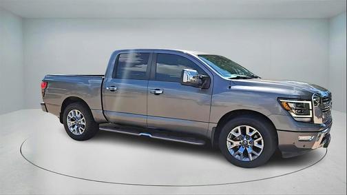 2021 Nissan Titan SL