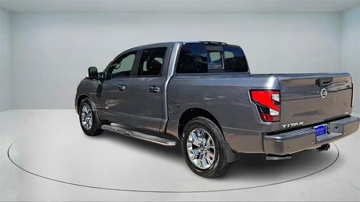 2021 Nissan Titan SL