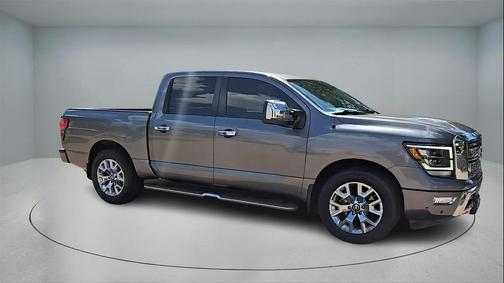 2021 Nissan Titan SL