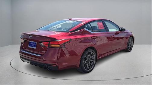 2023 Nissan Altima SR VC-Turbo FWD