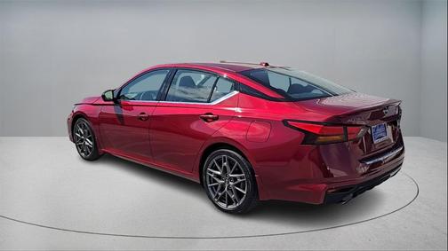 2023 Nissan Altima SR VC-Turbo FWD