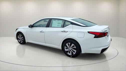 2025 Nissan Altima S FWD