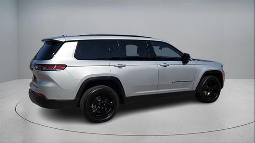 2022 Jeep Grand Cherokee L Altitude