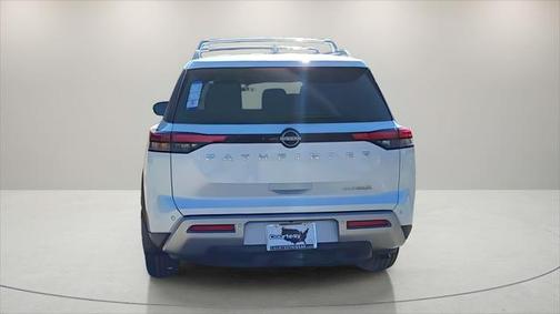 2025 Nissan Pathfinder Platinum FWD