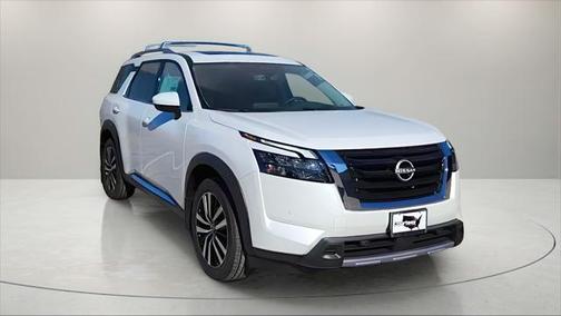 2025 Nissan Pathfinder Platinum FWD