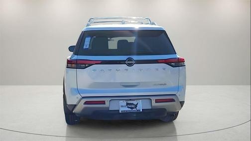 2025 Nissan Pathfinder Platinum FWD