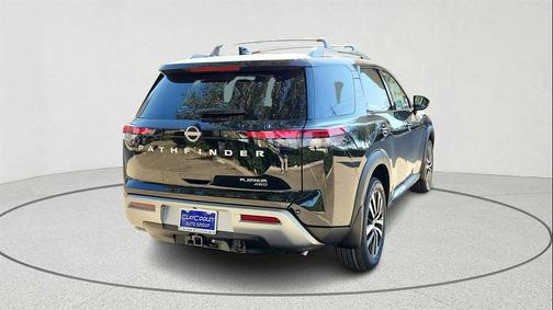 2025 Nissan Pathfinder Platinum FWD