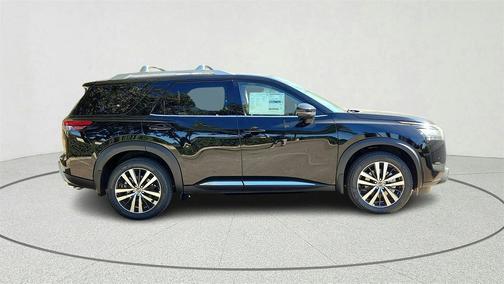 2025 Nissan Pathfinder Platinum FWD