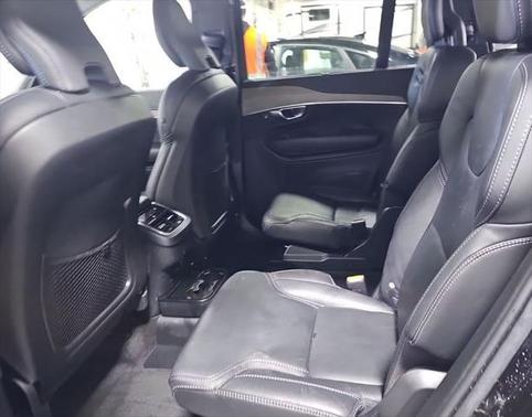 2022 Volvo XC90 T6 Inscription