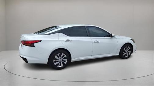 2022 Nissan Altima S FWD