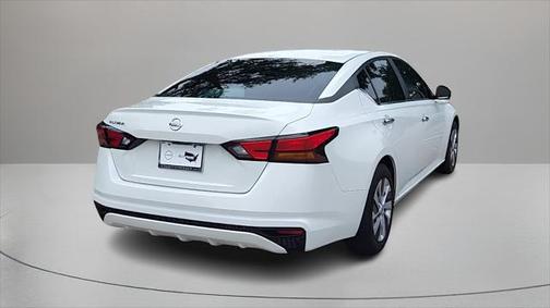 2022 Nissan Altima S FWD