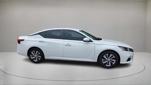 2022 Nissan Altima S FWD