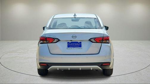 Brilliant Silver Metallic 2025 Nissan Versa 1.6 SV