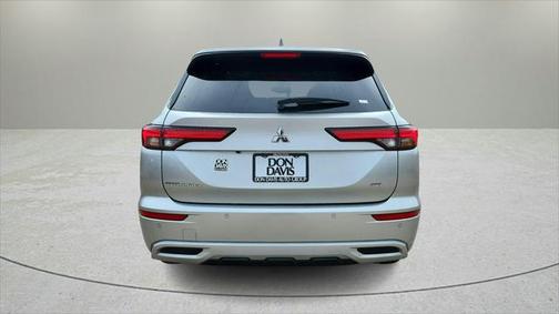 2023 Mitsubishi Outlander SEL 2.5 2WD