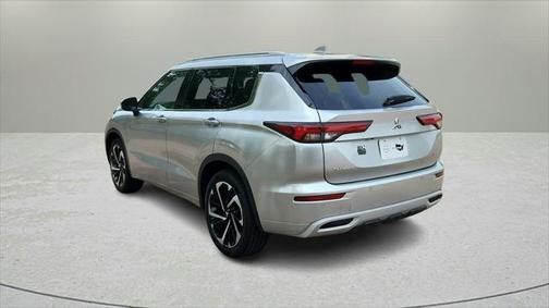 2023 Mitsubishi Outlander SEL 2.5 2WD