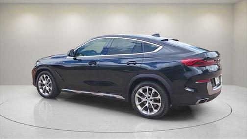 2022 BMW X6 xDrive40i