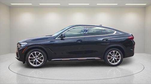 2022 BMW X6 xDrive40i