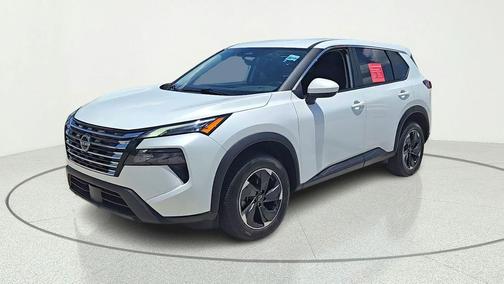 Everest White Pearl 2025 Nissan Rogue SV