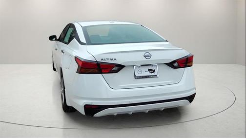 2025 Nissan Altima S FWD