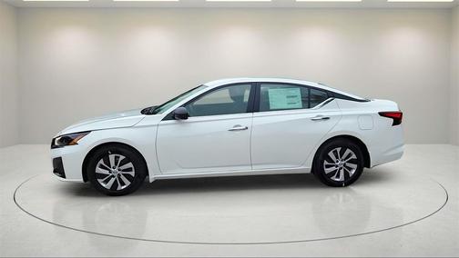 2025 Nissan Altima S FWD