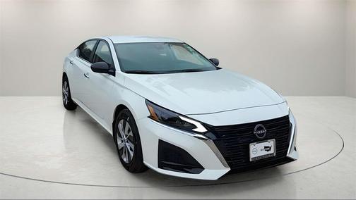 2025 Nissan Altima S FWD