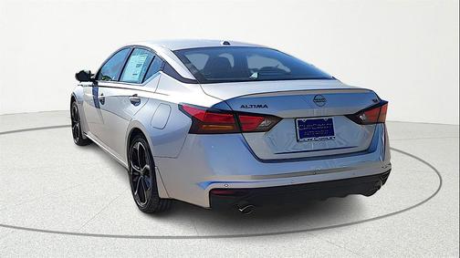 2025 Nissan Altima SR FWD