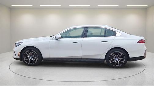 2024 BMW i5 eDrive40